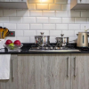 Отель Cosy 2-bedroom home with garden and free parking, фото 7