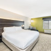 Отель Holiday Inn Express & Suites Delafield, фото 15