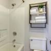Отель Norwich Vacation Rental w/ Golf Course Views!, фото 9