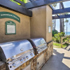 Отель Stunning Oceanside Condo: Walk to the Beach!, фото 1