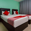Отель OYO 499 Comfort Hotel Sentul, фото 5