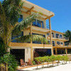 Отель Popeye's Beach Resort в Кайе Каулкере