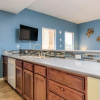 Отель Charming Family Condo Sleeps 6 Next to Beach!, фото 23