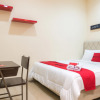 Отель RedDoorz @ Tebet Barat 2, фото 4