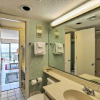 Отель Myrtle Beach Condo w/ Pool Access: Walk to Beach!, фото 12