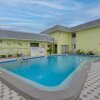 Отель Siesta Key Condo w/ Heated Pool < 1 Mi to Beach, фото 16