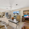 Отель Venice Avalon Home - Three Bedroom Home, фото 11