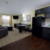 Отель Days Inn and Suites Plano Medical Center Dallas, фото 7