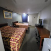 Отель Hallmark Inn & Suites, фото 13