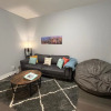 Отель Lovely Logan Square 2-Bedroom in Chicago, фото 2
