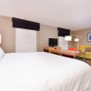 Отель Hampton Inn & Suites Plymouth, фото 6