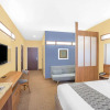 Отель Microtel Inn And Suites Chili/Rochester Airport, фото 7