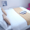 Отель Leeds Cute 1 bed Apt, Garden, Free Wifi & Parking, фото 2