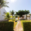 Отель GB12 Ótimo Village 3 Suítes em Guarajuba a 200m da Praia, фото 1