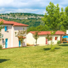 Отель Résidence Lagrange Vacances Le Domaine des Cazelles, фото 1
