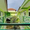 Отель SPOT ON 91325 Pondok Hijau Guest House Syariah, фото 13