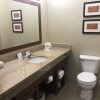 Отель Comfort Suites Coralville, фото 8