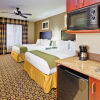 Отель Holiday Inn Express Hotel And Suites Clinton, фото 23