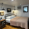 Отель The Iris Garden Downtown Cottages and Suites, фото 6