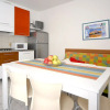 Отель Coastal Comfort Flat Just 400m From the Beach, фото 9