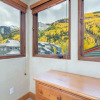 Отель Lodge Life! Walk Or Shuttle To Lifts + Fireplace, Hot Tub 2 Bedroom Condo by RedAwning, фото 11
