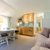 Отель Treasure Island Beach Retreat Sleeps Up To 21, фото 7