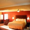 Отель Pacific Inn & Suites, фото 5