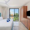 Отель Great 2-Unit-Deal | Amazing Rooftop Terrace & Pool | Gym | Sky Bar | Cinema, фото 7