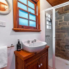 Отель Breakfast Creek Cottage - Central bluestone cottage, фото 7