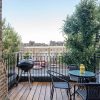 Отель Bright 2BR Flat With Terrace Near Earls Court st, фото 13