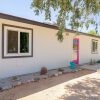 Отель The Bright Side In Joshua Tree - Walking Distance To Downtown! 2 Bedroom Home by Redawning в Джошуа-Трех