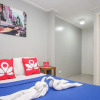 Отель Metro Deluxe Residences, фото 4