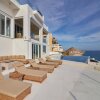 Отель Luxurious Oceanfront Living, Minutes From Downtown: Villa Land's End, фото 24