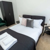 Отель Modern Apartment Near New Islington - Manchester, фото 6