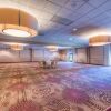 Отель DoubleTree by Hilton Hotel Akron - Fairlawn в Фейрлоун