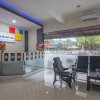 Отель RedDoorz near RSUD Embung Fatimah Batam, фото 16