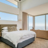 Отель Multi-level Camps Bay Villa With Magestic Ocean Views Mavambo, фото 17