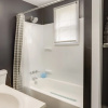 Отель Cozy Downtown Sandusky Gem - 1 Mi to Lake Erie!, фото 10