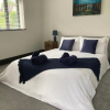 Отель Little Elm - luxury home from home, free parking, 30-40 mins walk from Bath city centre, фото 2