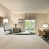 Отель Hampton Inn & Suites Newport/Middletown, фото 3