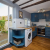 Отель The Hatfield Maisonette - Spacious 6bdr House With Garden, фото 12