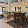 Отель La Quinta Inn & Suites by Wyndham Woodward, фото 27