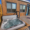 Отель Waylon-hot Tub and Fire Table!, фото 18