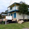 Отель Phillip Island Off-Track Accommodation в Каусе