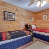 Отель Arrowhead Lodge, 3 Bedrooms, Pool Access, Pet Friendly, WiFi, Sleeps 10, фото 4