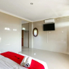 Отель RedDoorz near Parangtritis Beach, фото 6