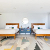 Отель Beachcomber by Avantstay | 1 Block From Beach - Modern Estate W/ Ocean Views, фото 4