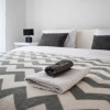 Отель Bright and Modern 1bdr Apartment in the Center, фото 2