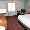 Отель Clarion Hotel Bakersfield North, фото 24