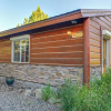 Отель Cozy Island Park Cabin, 20 Mi to Yellowstone!, фото 1